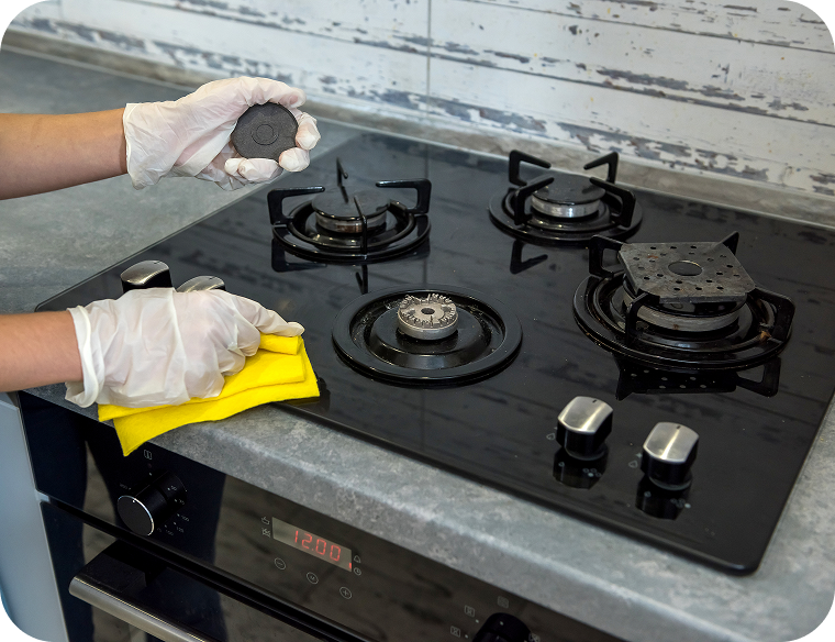 service-maintenance-worker-repairing